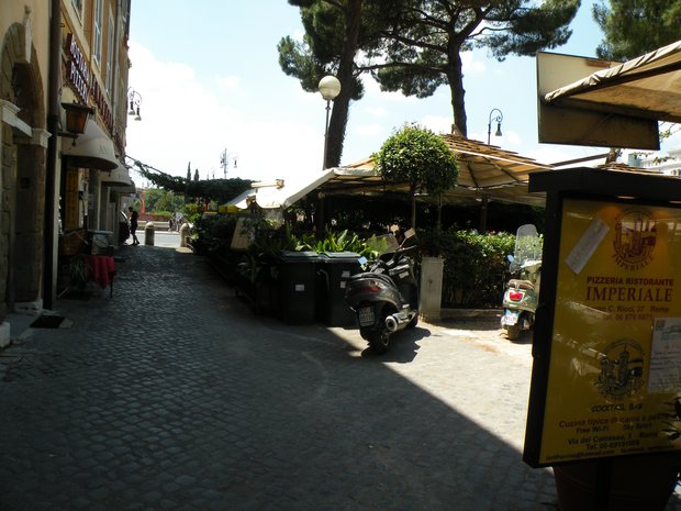  terrasse de restaurant proche du Colisée